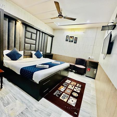 Hotel Sheela, 100M From Taj Mahal Agra  Bagian luar foto