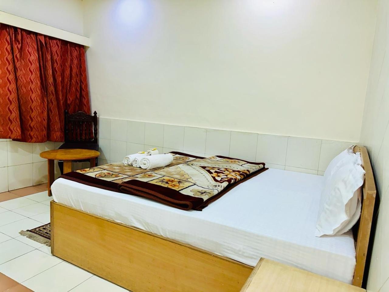 Hotel Sheela, 100M From Taj Mahal Agra  Bagian luar foto