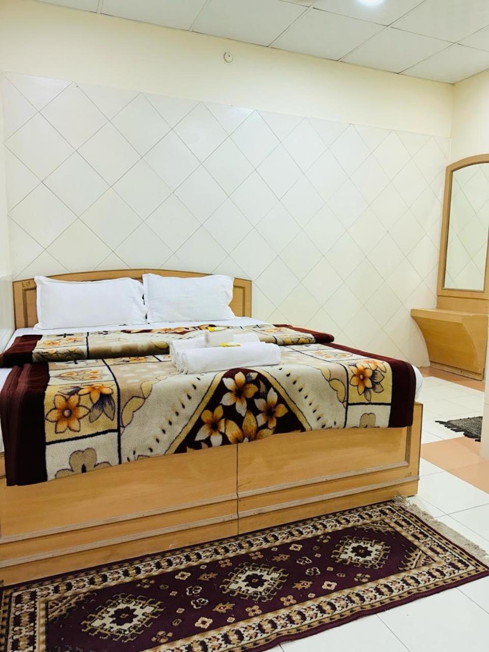 Hotel Sheela, 100M From Taj Mahal Agra  Bagian luar foto
