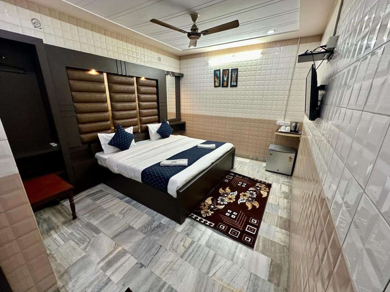 Hotel Sheela, 100M From Taj Mahal Agra  Bagian luar foto