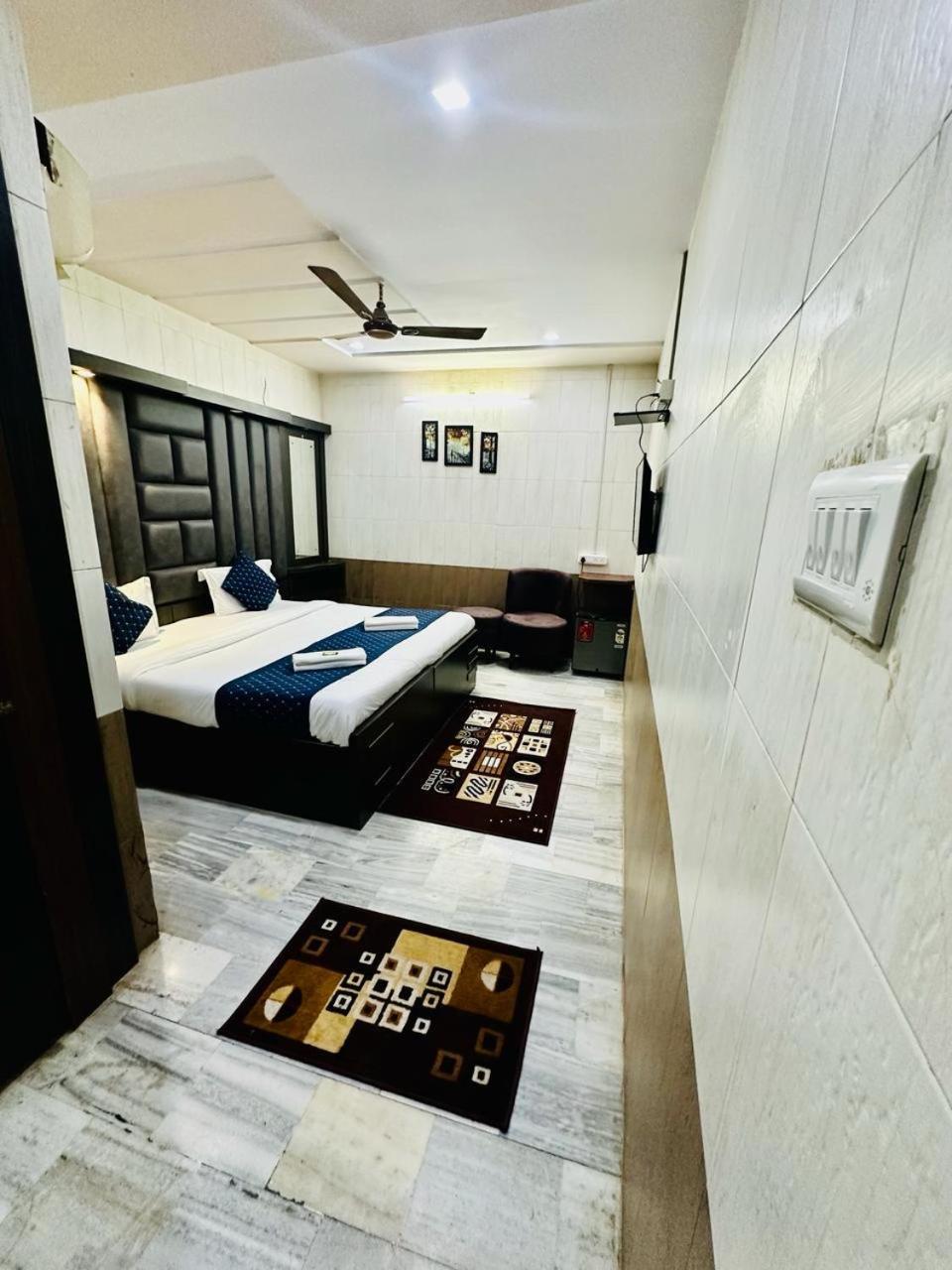 Hotel Sheela, 100M From Taj Mahal Agra  Bagian luar foto