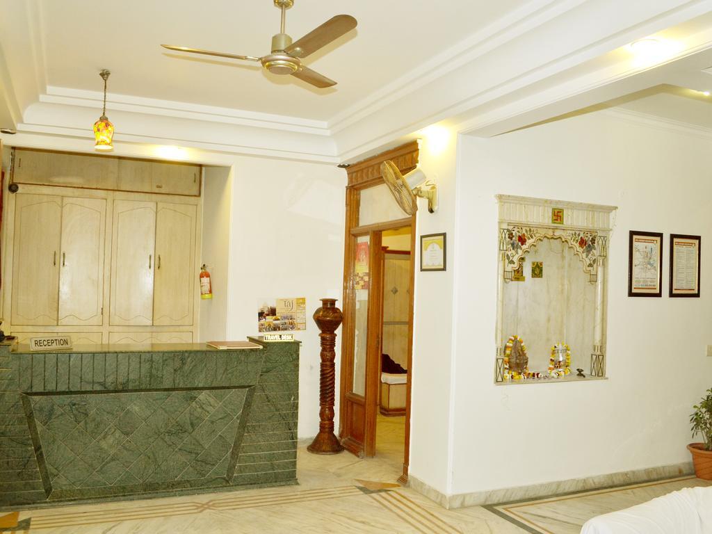 Hotel Sheela, 100M From Taj Mahal Agra  Bagian luar foto