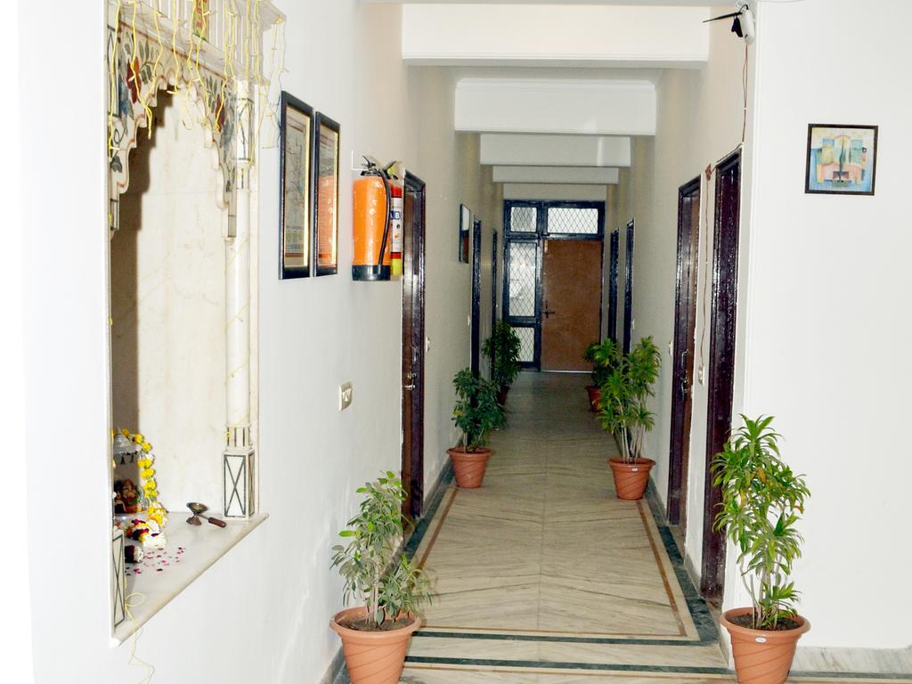 Hotel Sheela, 100M From Taj Mahal Agra  Bagian luar foto