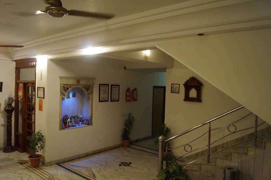 Hotel Sheela, 100M From Taj Mahal Agra  Bagian luar foto