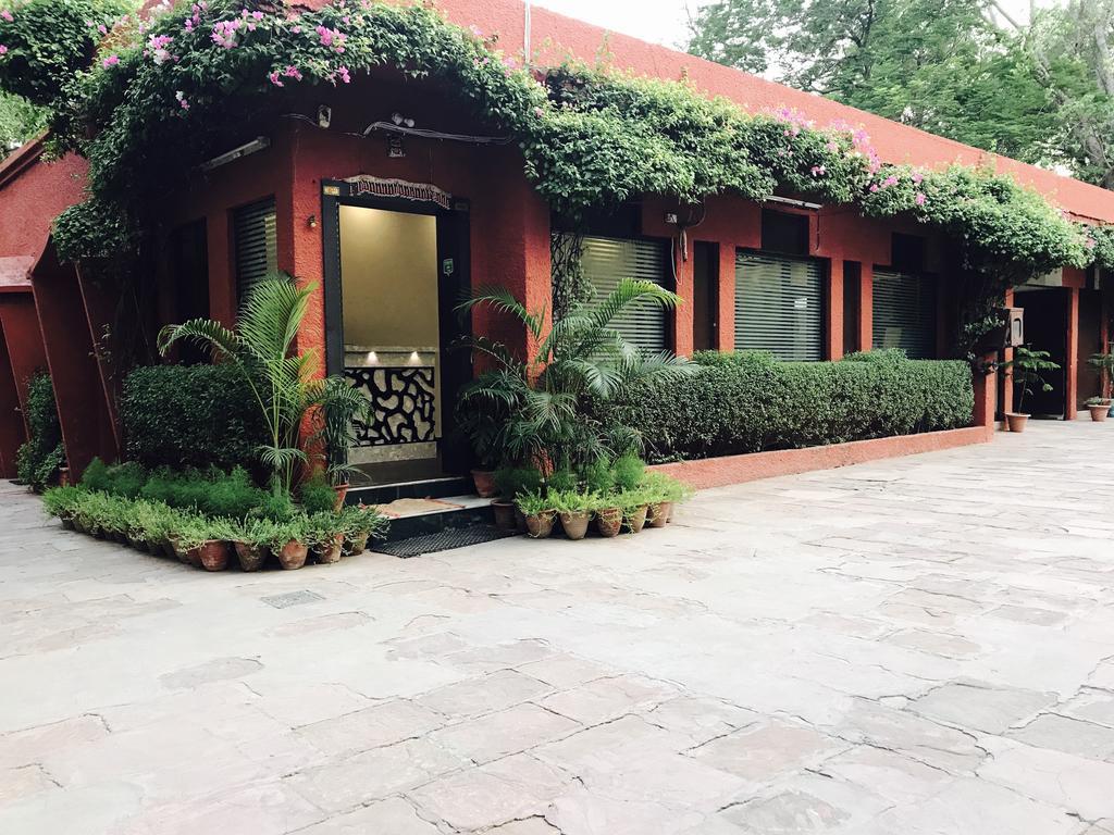 Hotel Sheela, 100M From Taj Mahal Agra  Bagian luar foto