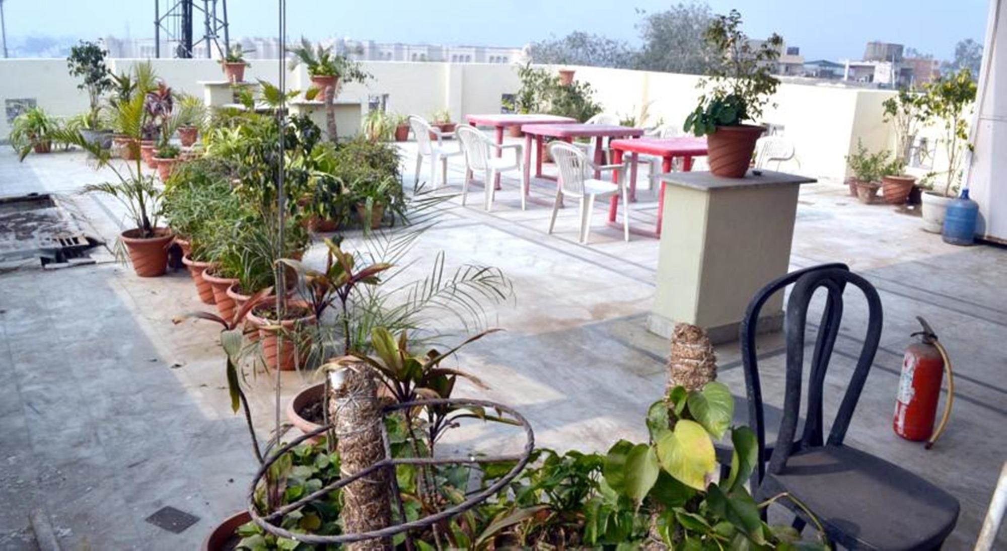 Hotel Sheela, 100M From Taj Mahal Agra  Bagian luar foto