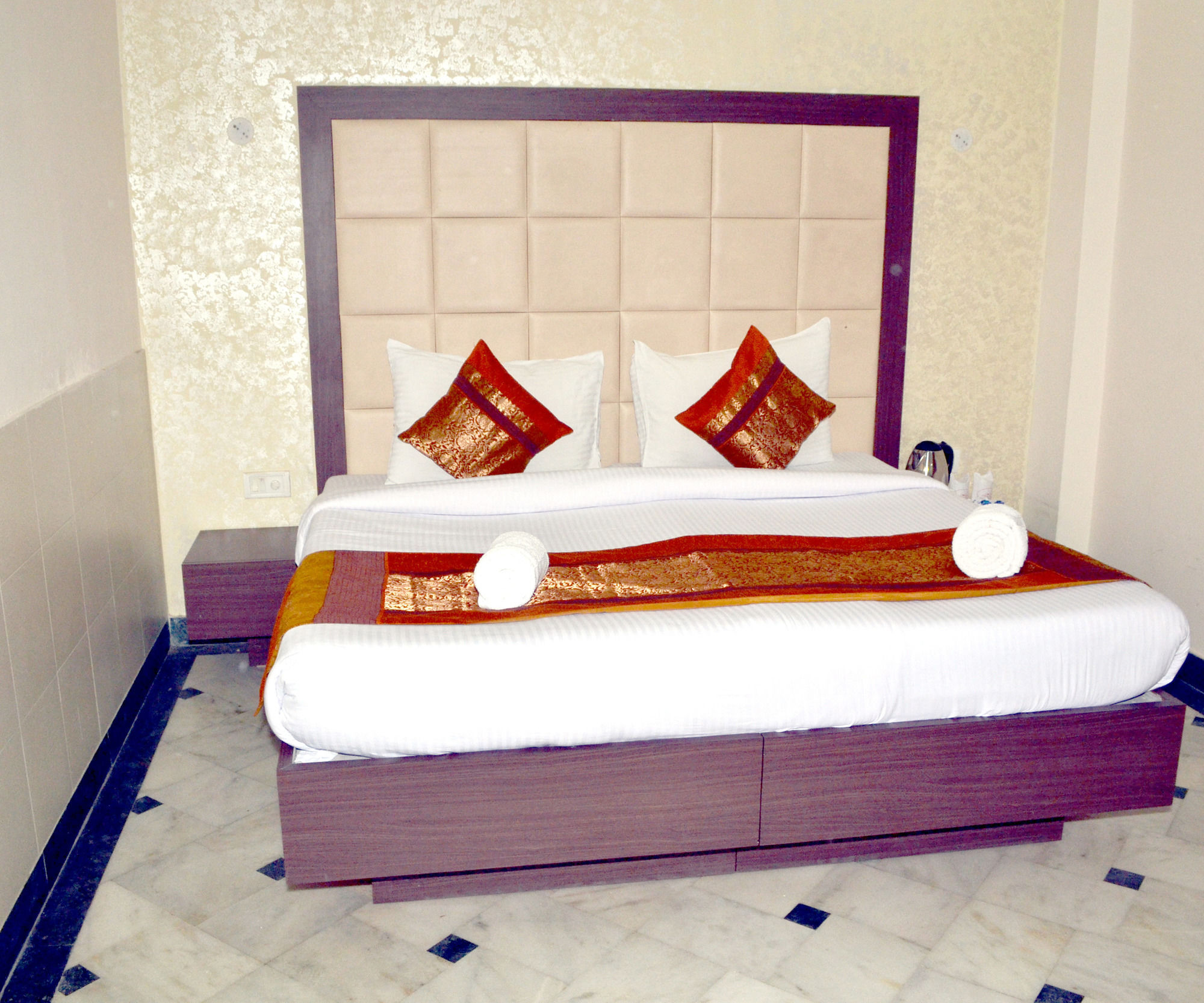 Hotel Sheela, 100M From Taj Mahal Agra  Bagian luar foto